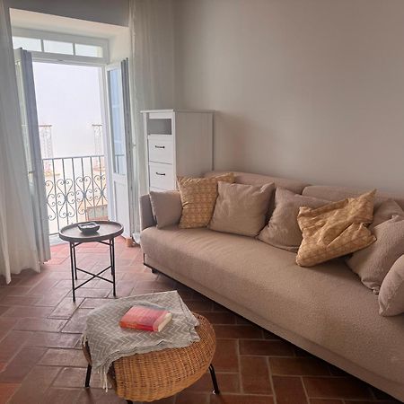 Stylish Townhouse With Gallery In The Heart Of Tavira For Two Тавира Екстериор снимка