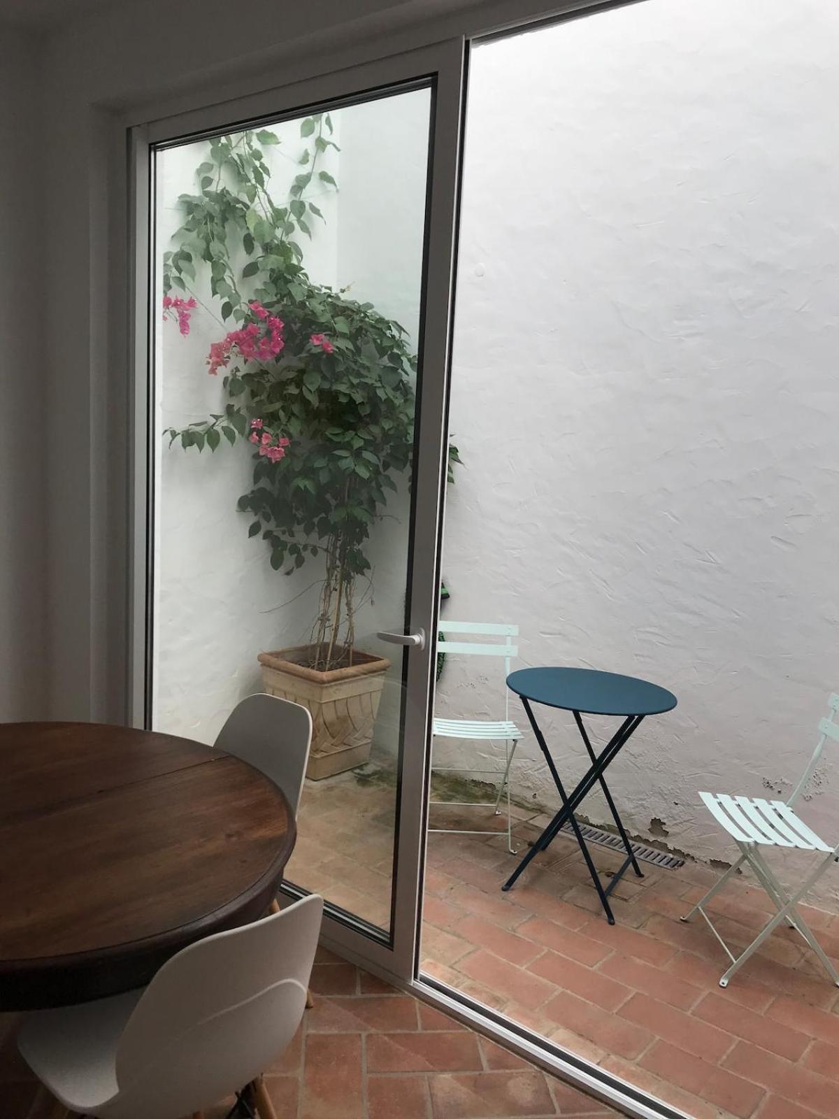 Stylish Townhouse With Gallery In The Heart Of Tavira For Two Тавира Екстериор снимка