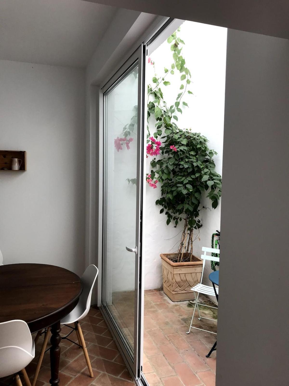 Stylish Townhouse With Gallery In The Heart Of Tavira For Two Тавира Екстериор снимка